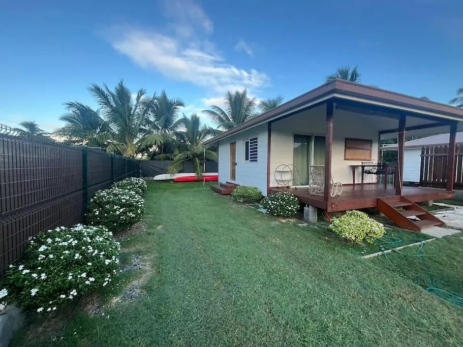 Fully Equipped Bungalow Next To A White Sand Beach Moorea Polynésie française